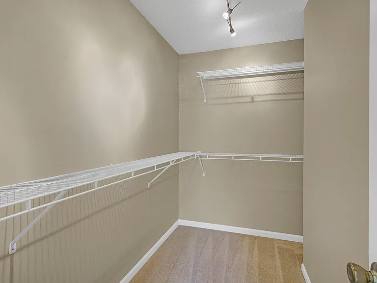 8772 Robinson Forest Dr — Photo 13