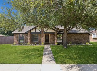 916 Baxter Dr, Plano, TX 75025