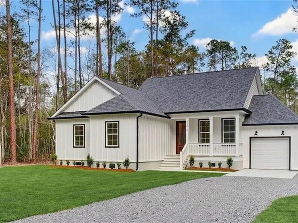 22515 Treadaway St, Mandeville, LA 70471