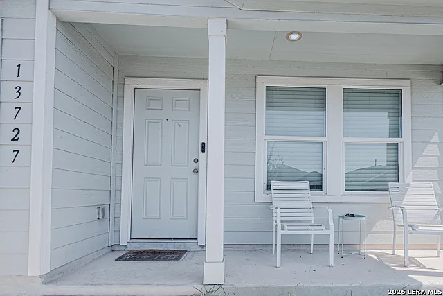 3 bed, 2.0 bath, 1464 sqft, $1,800 — Photo 3