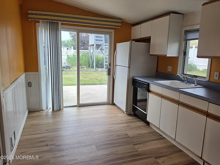 42 Richards Dr — Photo 20