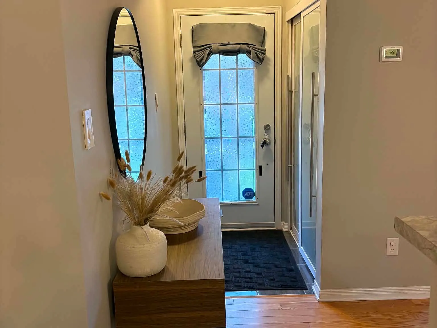 2 bed, $2,500 — Photo 3
