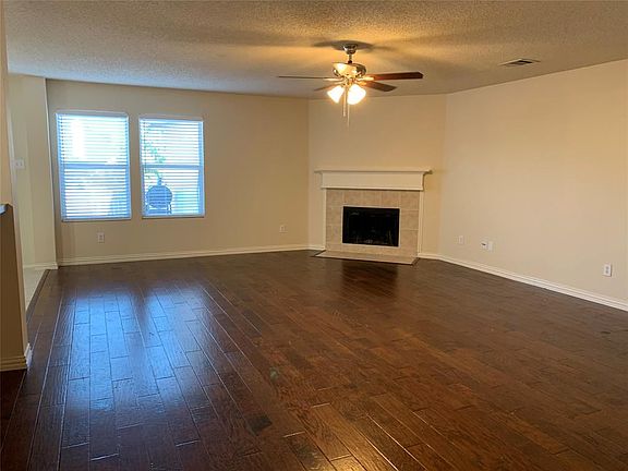 3rd image of 2305 Teddy Roosevelt Dr
