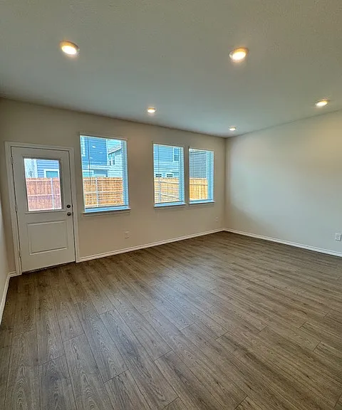 212 Arbor Dr — Photo 7