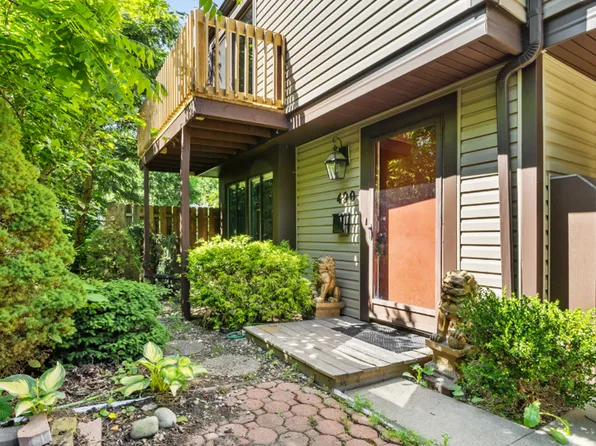 490 Hunting Creek Rd, Canonsburg, PA 15317