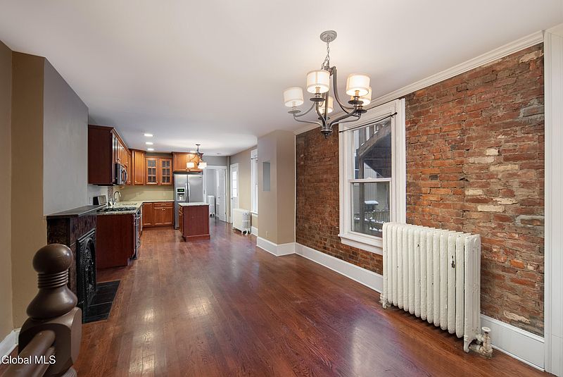 5th image of 347 Hudson Avenue