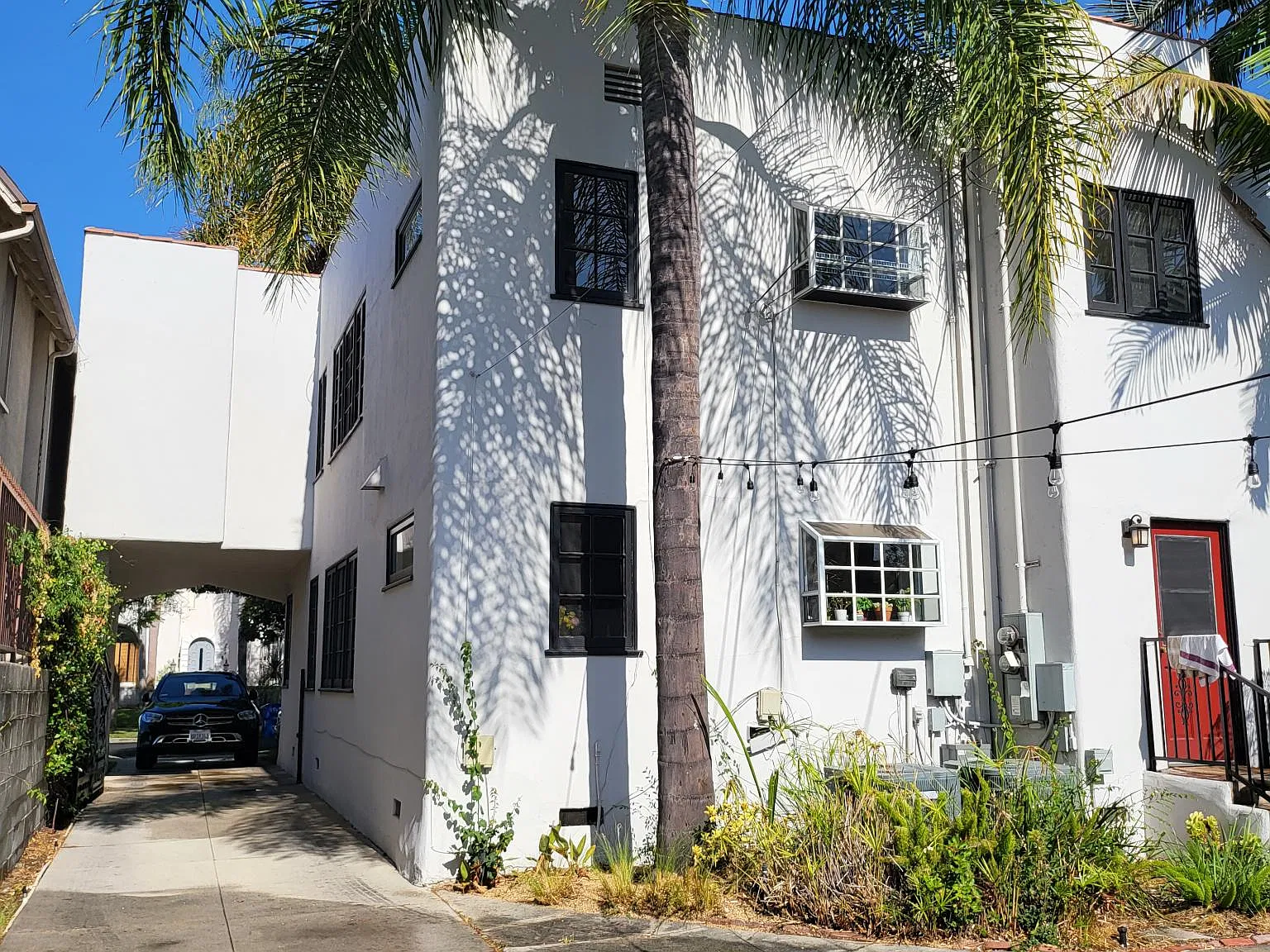 3 bed, 1500 sqft, $4,800 — Photo 2