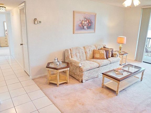 Home For Sale In PALM COLONY CLUB