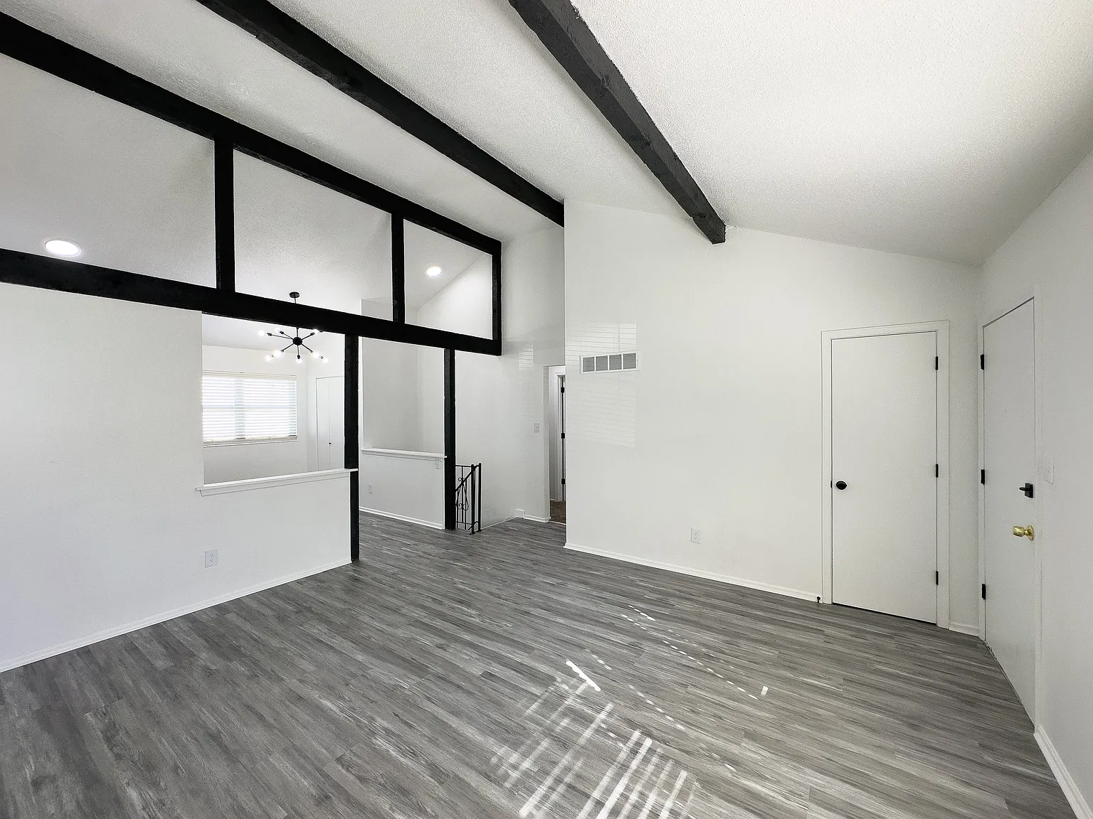 Kingsridge East Apartments — Photo 4