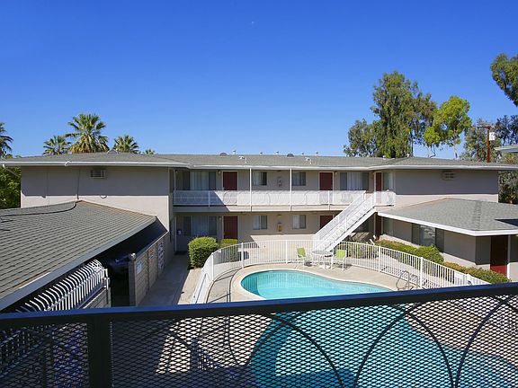 2nd image of 1415 7th St APT 1415