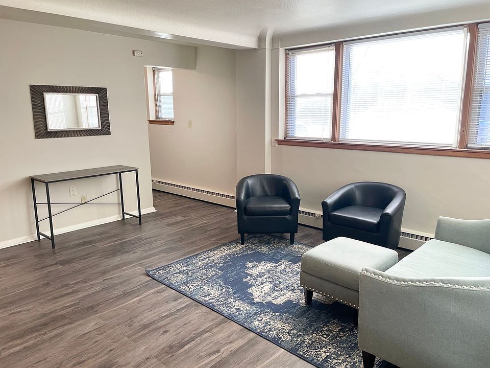 1st image of 234 Dunlap St S #18436082