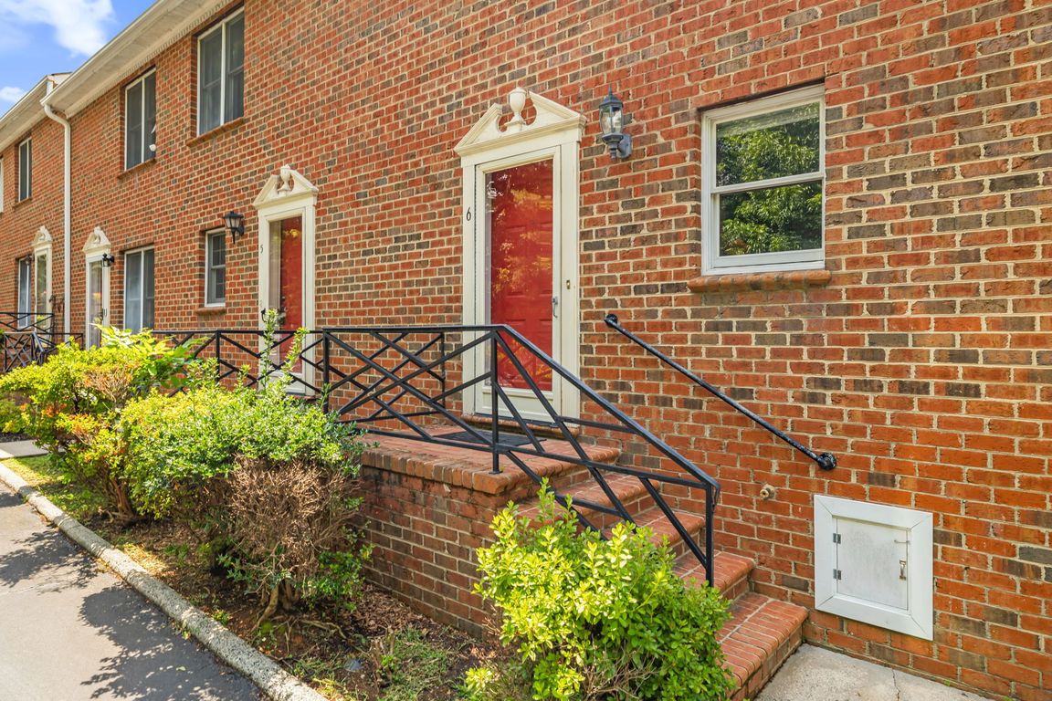 5-web-or-mls-612 Sunset Ave-5