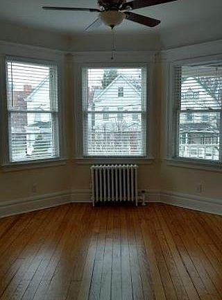 5th image of 50 Linden Ave