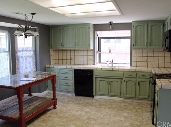 5th image of 260 Manzanita Dr