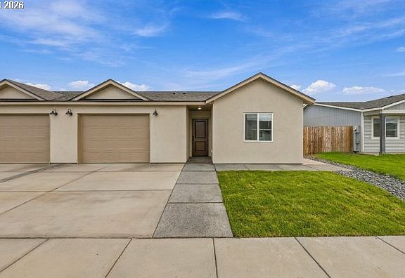 2nd image of 978 NE 10th Pl
