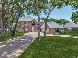 452 Windjammer Ln, Azle, TX 76020