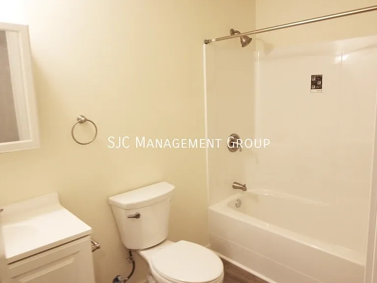 26 Montana Ave — Photo 8