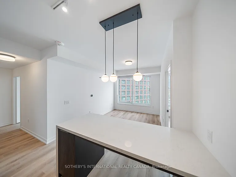 5 York Rd #911 — Photo 7