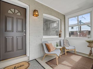 1746 Queen St E, Toronto, ON M4L1G7