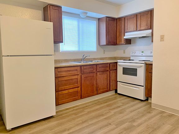 4th image of 117 5th St #4