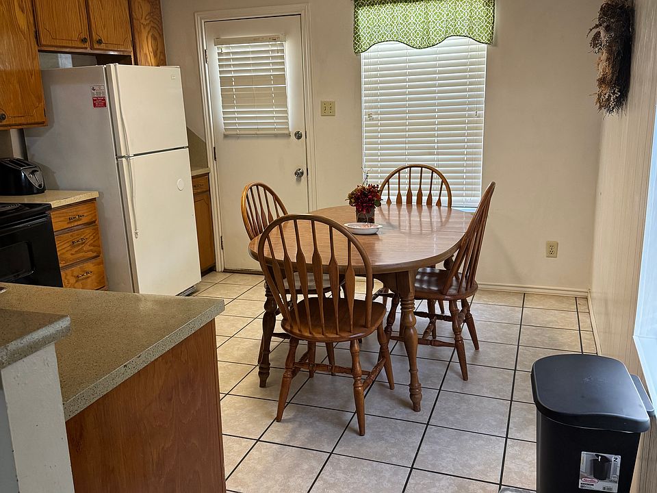 1st image of 104 Willow Creek Ct APT B