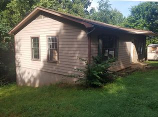 14331 Vine Rd, Springdale, AR 72764