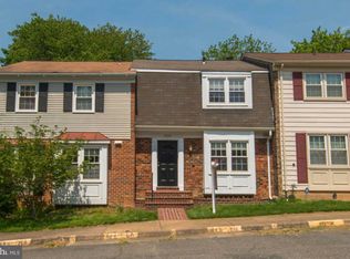 4949 McFarland Ct, Fairfax, VA 22032