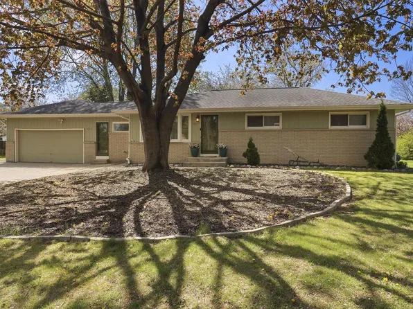 3301 E Carol COURT, Oak Creek, WI 53154