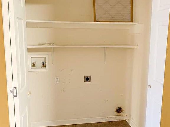 5th image of 35995 Portsmouth Dr