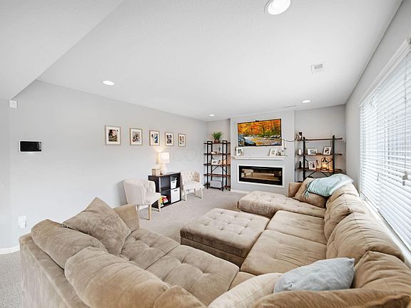 4th image of 4970 Grimm Dr