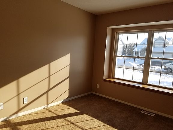 5th image of 709 Cottonwood Cir