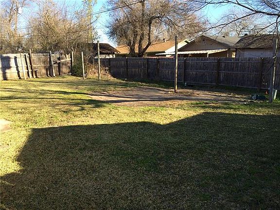3rd image of 1118 Anthony Dr