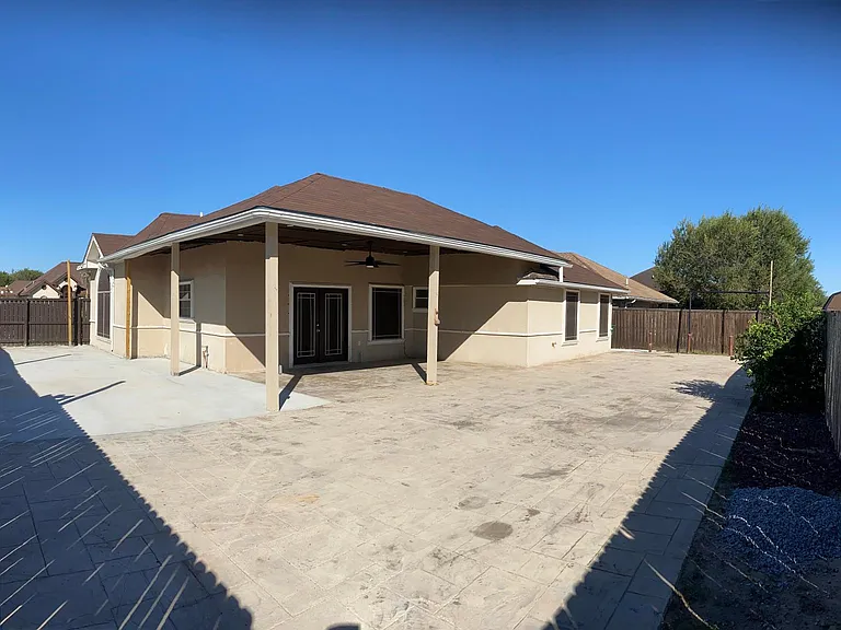 1900 Dalia St — Photo 15