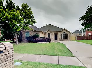 307 Briar Cove Cir, Red Oak, TX 75154