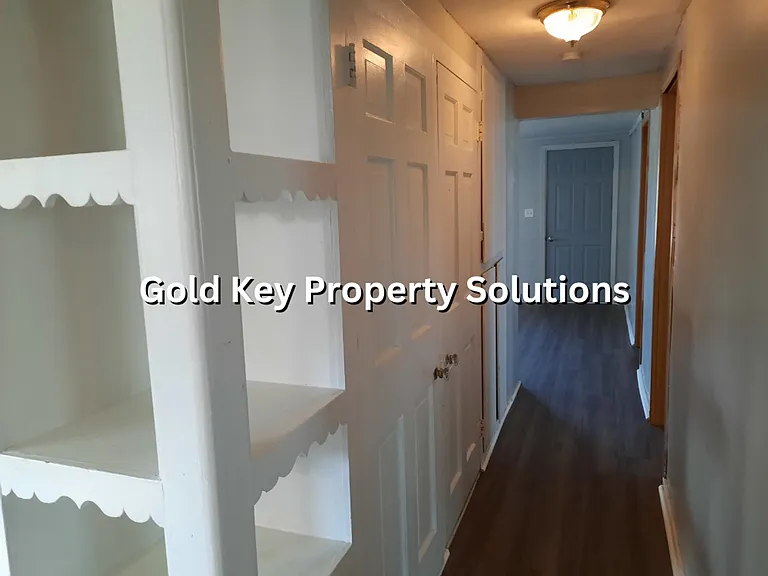 2212 N Hollywood Ave — Photo 13
