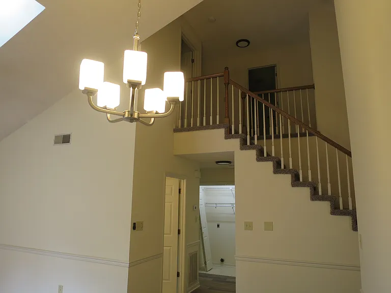 441 Eagle Brook Dr — Photo 9