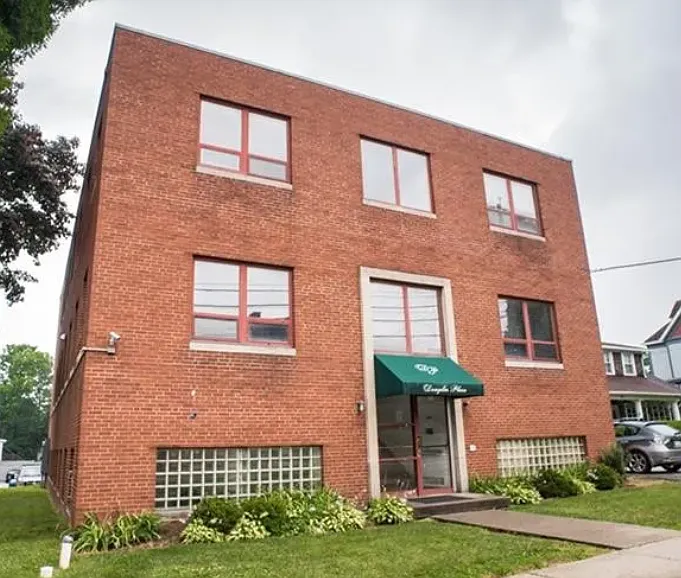 115 S 6th St #1