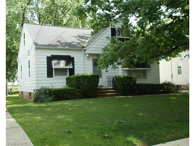 1219 Churchill Rd photo 1