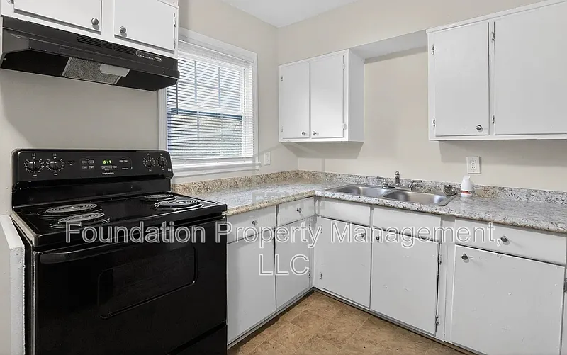 4 bed, 2.0 bath, 1050 sqft, $1,400 — Photo 3