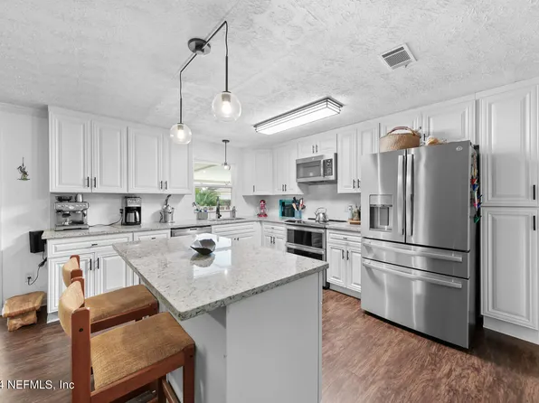 3997 RAINTREE Road, Jacksonville, FL 32277
