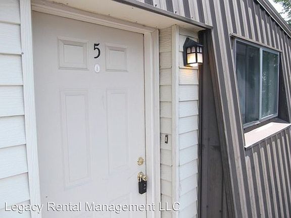 3rd image of 328 W 2 S APT 5