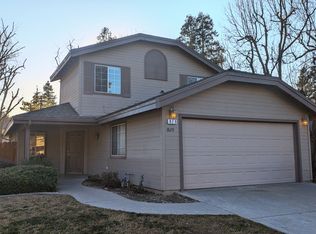 829 E Chickadee Ct, Fresno, CA 93730
