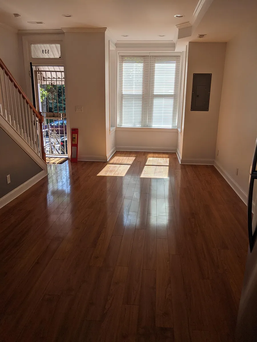 Living/Dining Open area - 539 9th St SE #1