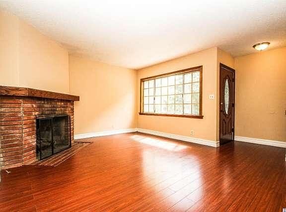 5th image of 3303 Montrose Ave