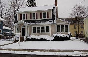 1st image of 98 Pinewoods Ave