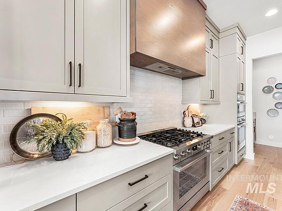 2nd image of 6981 N Maplestone Ave