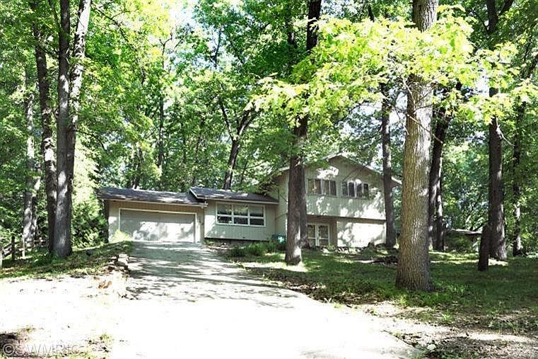 1st image of 855 Sylvan Dr