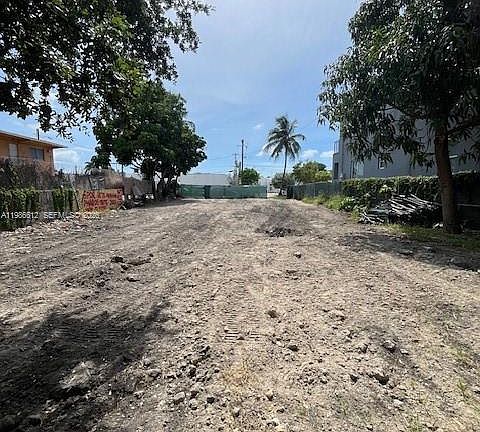 5th image of 1976 NW 25th Ave