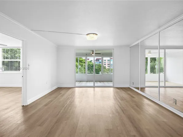 27 Abbey Ln APT 403, Delray Beach, FL 33446