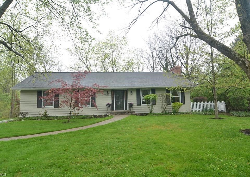 1st image of 209 E Streetsboro St